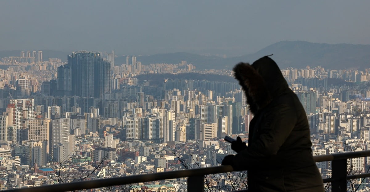 기존 청년 우대형 청약통장을 대폭 보강한  ‘청년 주택드림 청약통장’이 다음주 출시 예정이어서 관심이 뜨거워지고 있다.  사진=연합뉴스