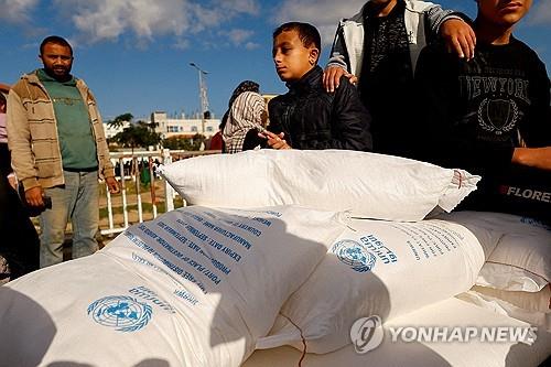 "팔 난민기구 사태 빨리 해결해라" 공여국들 유엔에 촉구