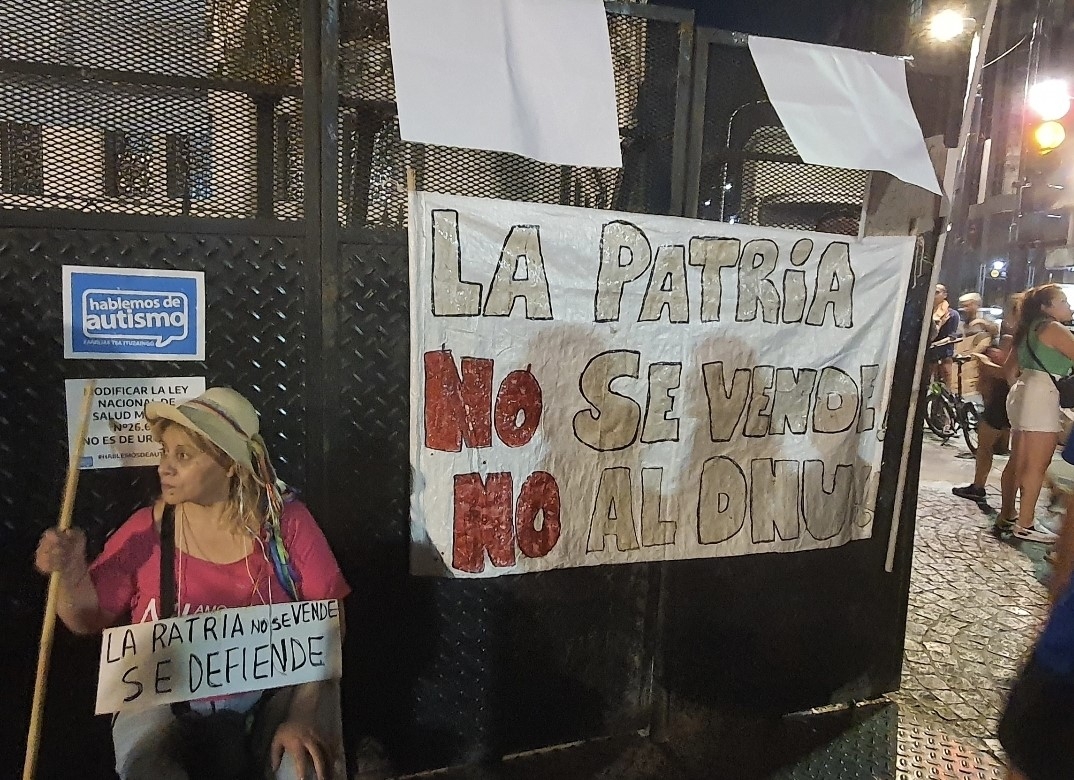 [월드＆포토] '아르헨 트럼프'의 옴니버스 법안에 반대하는 시위대