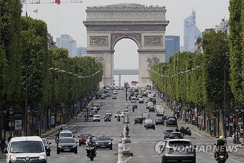 "큰차는 책임도 커야"…파리시민, SUV 주차료 3배 인상 찬성