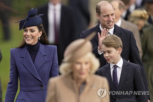 윌리엄 왕세자 등판하나…찰스3세 암 투병에 '왕실 얼굴' 부상