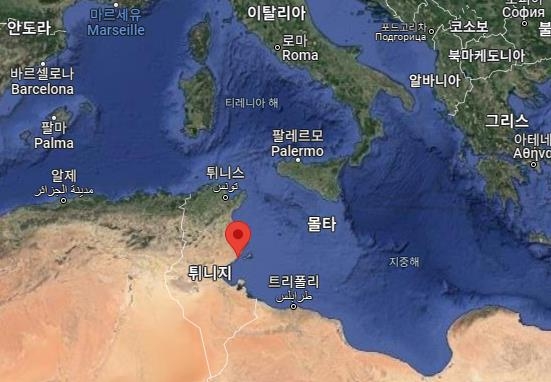 튀니지 앞바다서 난민선 침몰…13명 사망, 27명 실종