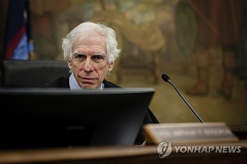 美법원, 트럼프 측 '자산 부풀리기' 인정…4천여억원대 벌금(종합)