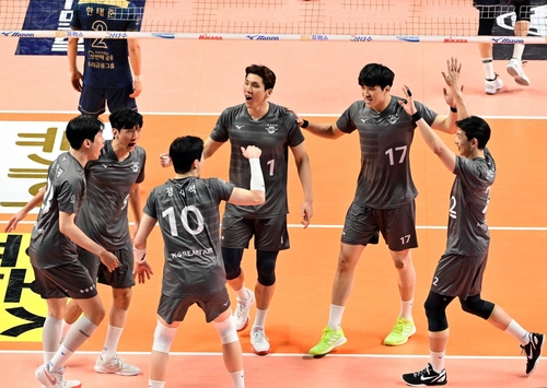 프로배구 1위 현대건설, 6위 도로공사에 신승…최악은 막았다(종합)