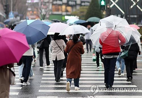 [날씨] 전국 대부분 눈·비 계속…낮 최고 2∼10도