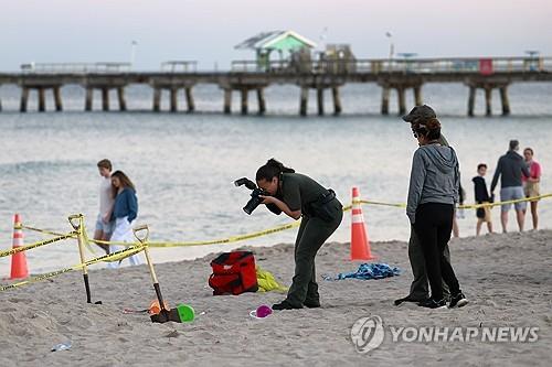 해변서 놀이로 판 모래구덩이 와르르…7세 미국 소녀 사망