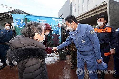 日기시다 노토반도 시찰…"이재민 가구에 5천300만원 지원"