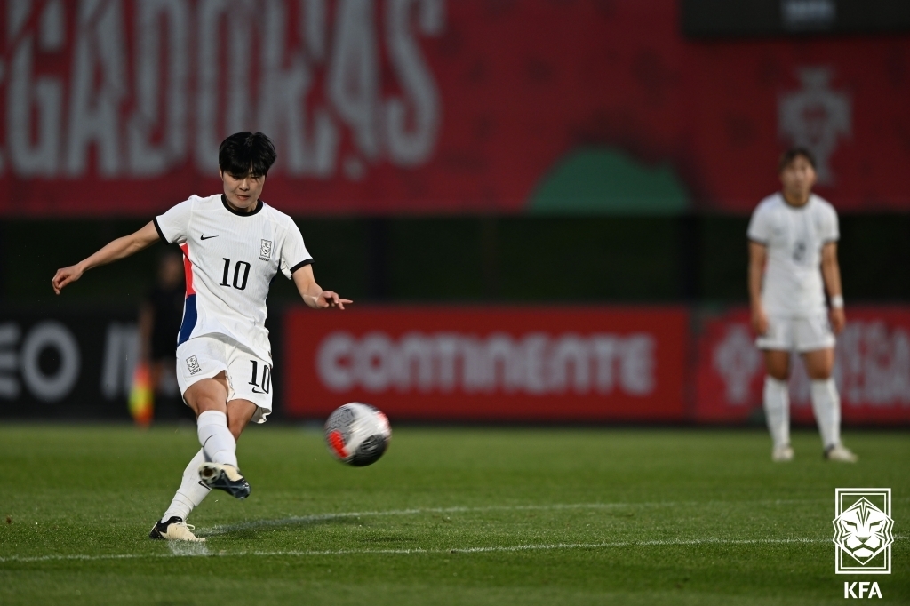 지소연·페어 연속골…여자축구 벨호, 체코와 평가전서 2-1 승