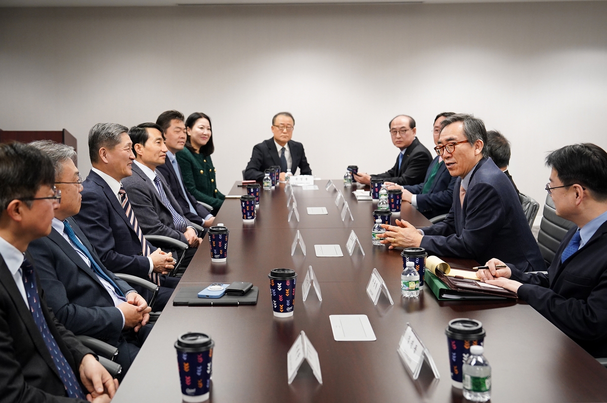 조태열, 뉴욕서 한국 기업 인사들 만나 "민관 원팀 경제안보 대응"