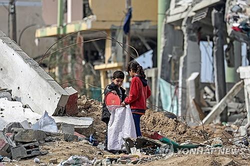 유엔 인도주의 기구 "가자지구 인구 25% 기아 위기" 경고