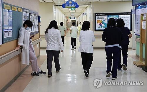 복귀 D데이, 전공의 일부만 병원으로…길어지는 의료공백(종합)