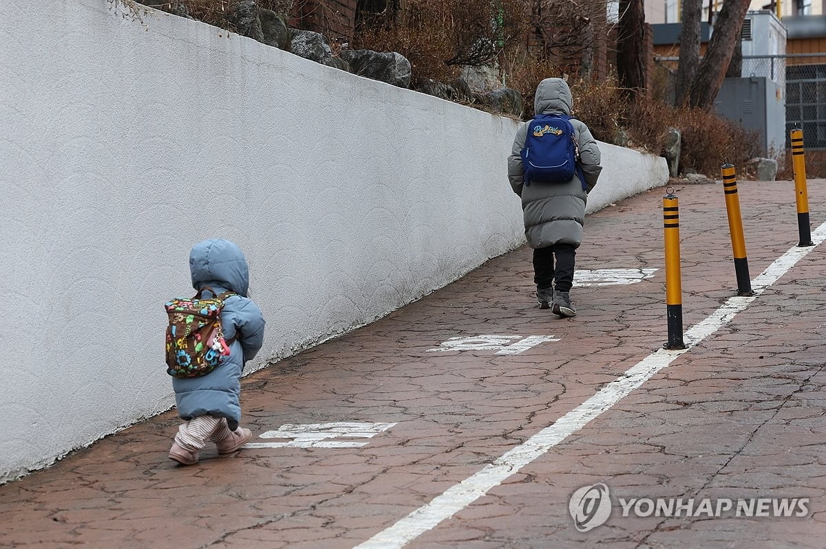 학령인구 감소에 교대 정원 감축...20% 줄일까