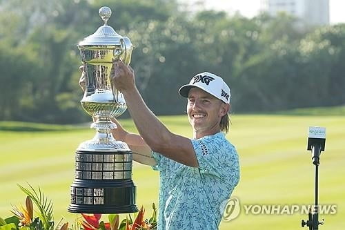 18년전 우즈한테 볼 얻은 꼬마, PGA투어 우승