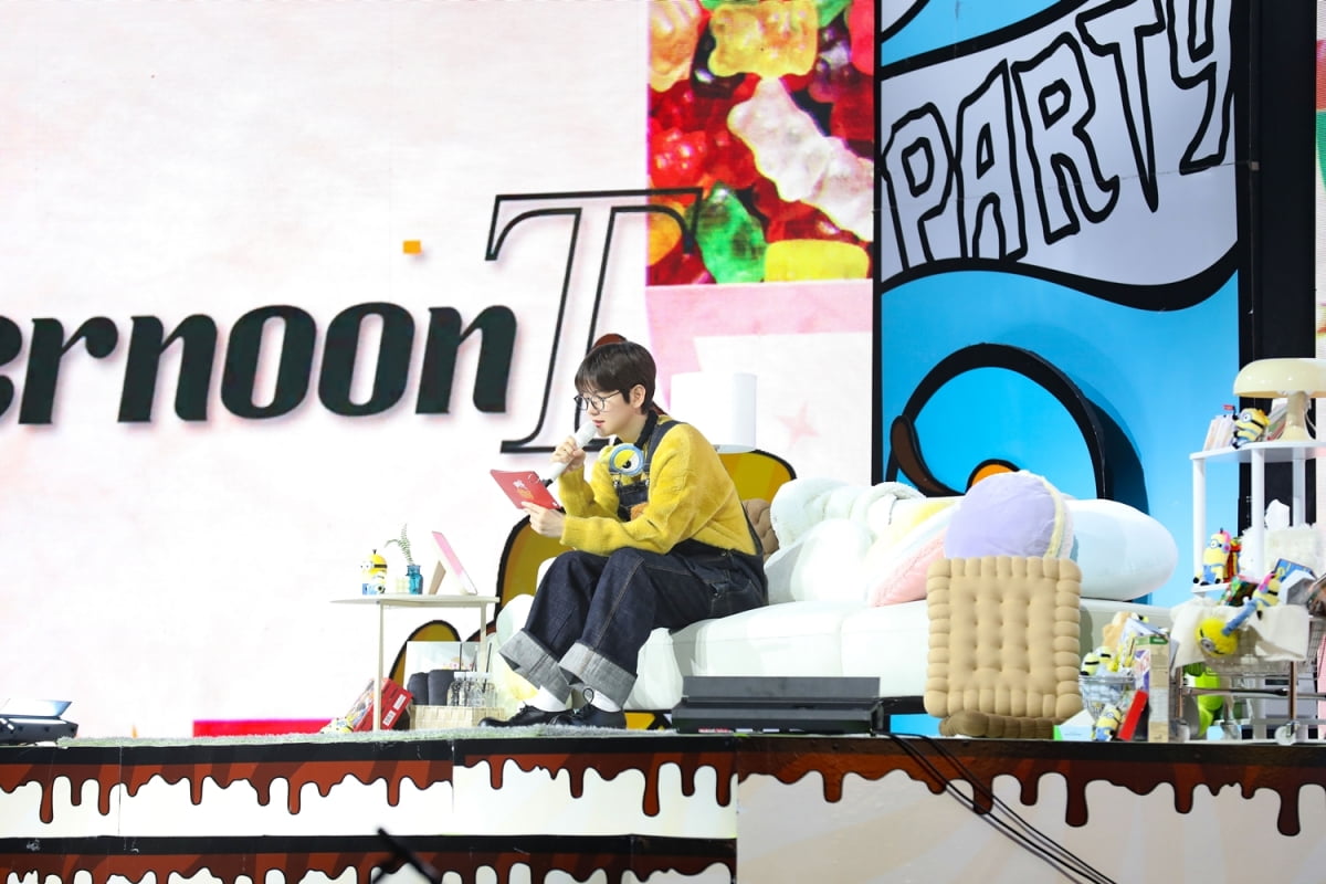 EXOペク・ヒョン、ファンと一緒にした「お菓子パーティー」の仕上げ