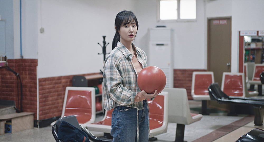 Girls' Generation's Yuri's first solo starring film 'Dolphin' will be released in March.