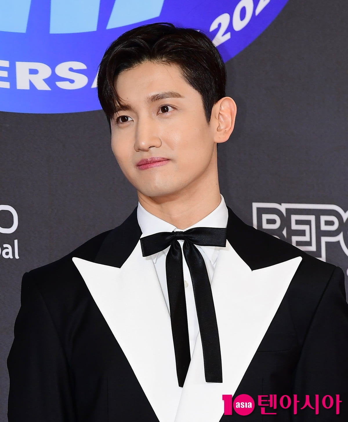 [TEN포토]최강창민 '샤프한 옆선'