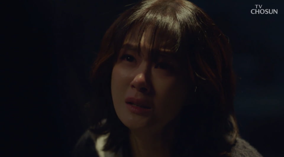 Drama 'My Happy End' actress So Yi-hyeon warns Jang Na-ra of bloodshed