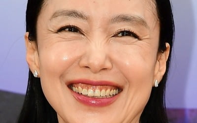 '칸의 여왕' 전도연, 27년 만에 무대로 돌아온다…전성기는 계속[TEN피플]