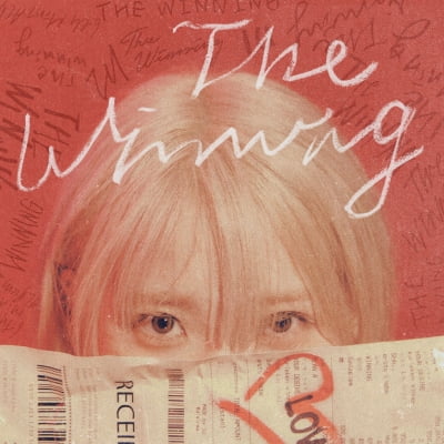 IU succeeds in lining up the charts with her new album ‘The Winning’