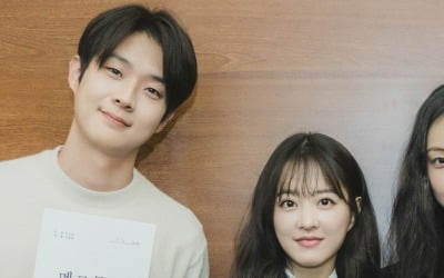 [공식] 최우식·박보영·이준영·전소니, 청춘 로맨스 '멜로무비' 캐스팅