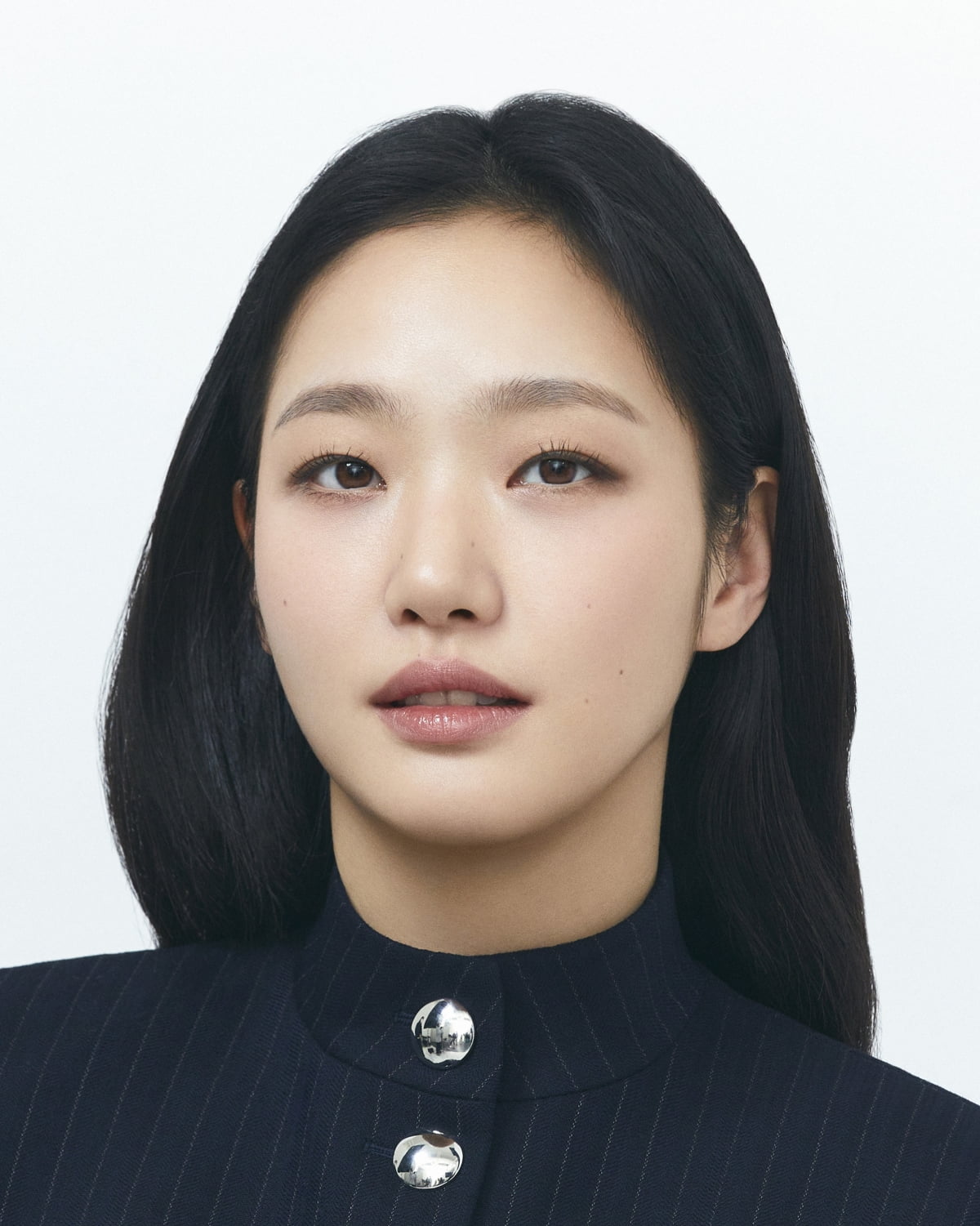 Kim Go-eun was worried about seeing a ghost while filming 'Exhuma'
