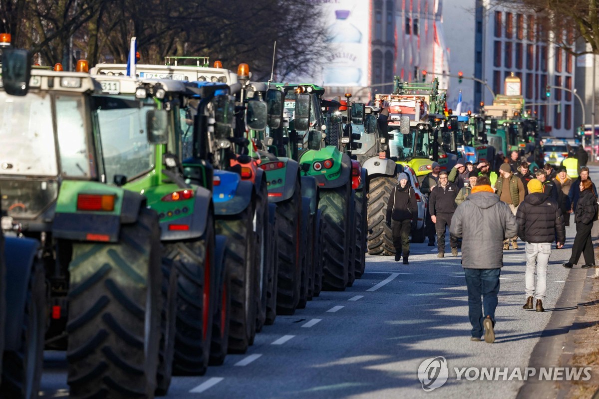 독일, 농민 트랙터 시위에도 농가 보조금 삭감 강행