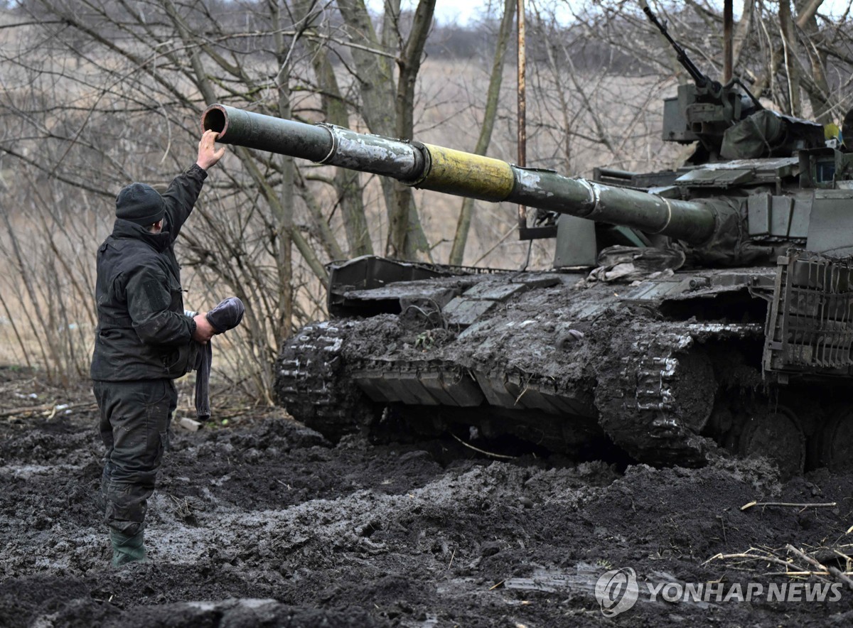 병사도 포탄도 부족…우크라 새 총사령관 앞에 놓인 난제들