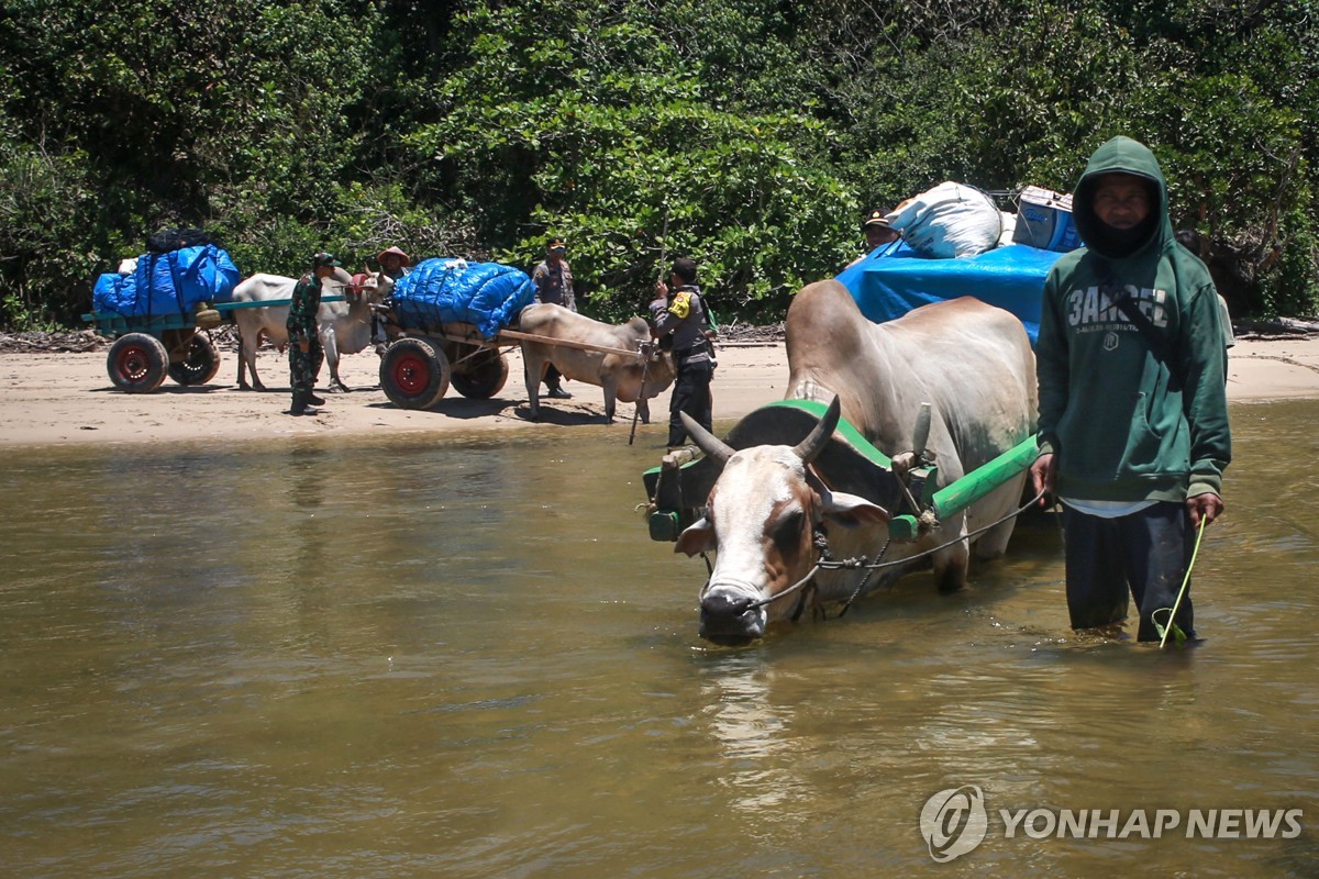 '세계 최대 1일 선거' 치른 인니서 투표관리원 23명 과로로 사망