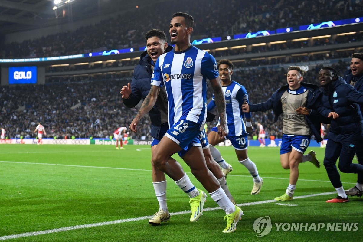 포르투, UCL 16강 1차전서 아스널에 1-0 승리…갈레누 극장골