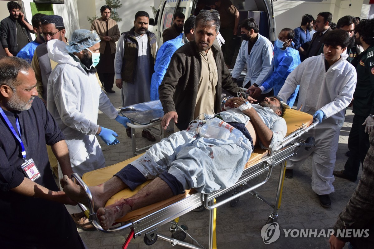 총선 앞둔 파키스탄서 폭탄테러로 28명 사망…IS "우리가 공격"(종합)