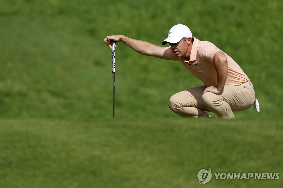 매킬로이, 혼성 스킨스 골프대회서 우승…상금 160만 달러 쾌척