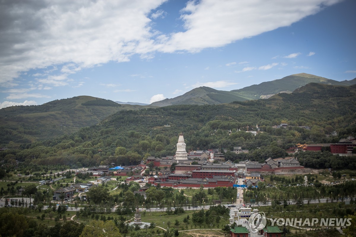 연인원 90억명 대이동…'춘제 연휴' 中관광지 몸살