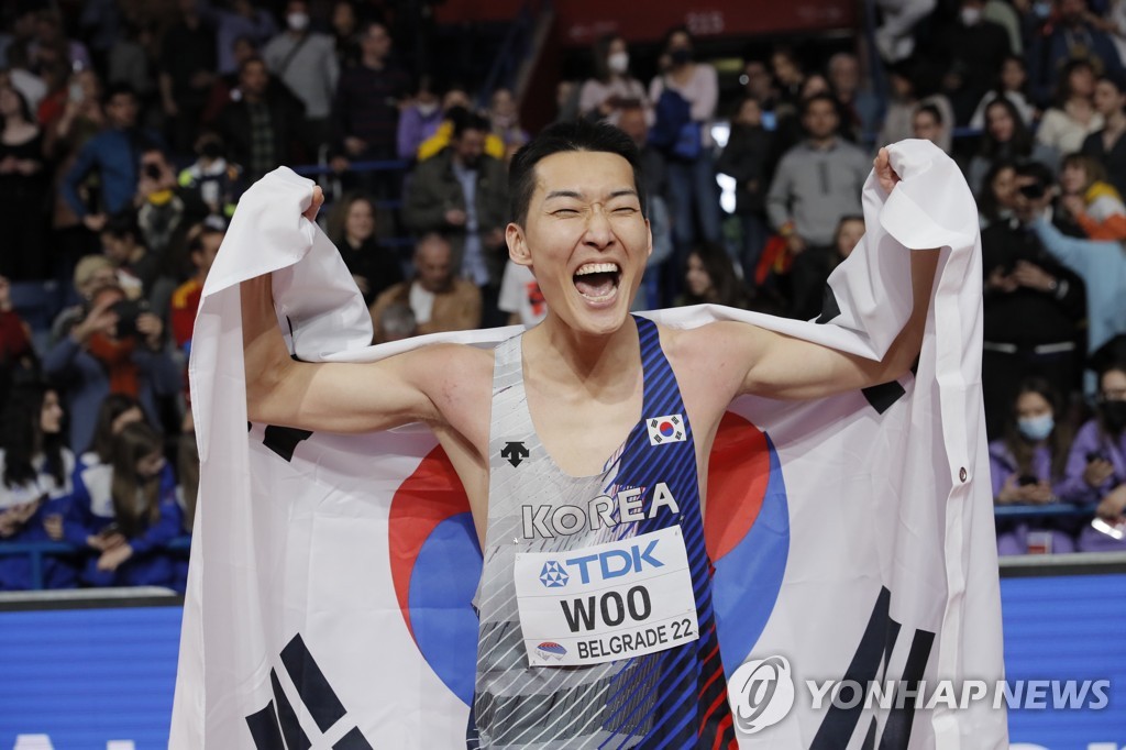 우상혁, 역대 3번째 세계실내선수권 높이뛰기 연속 우승 도전
