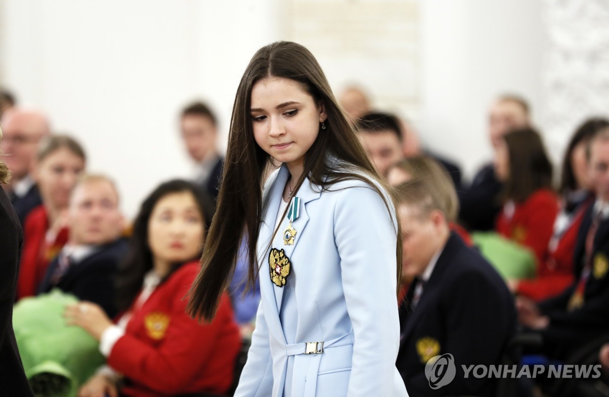 '도핑 징계' 피겨 발리예바 "오염된 딸기 때문에 양성 반응"