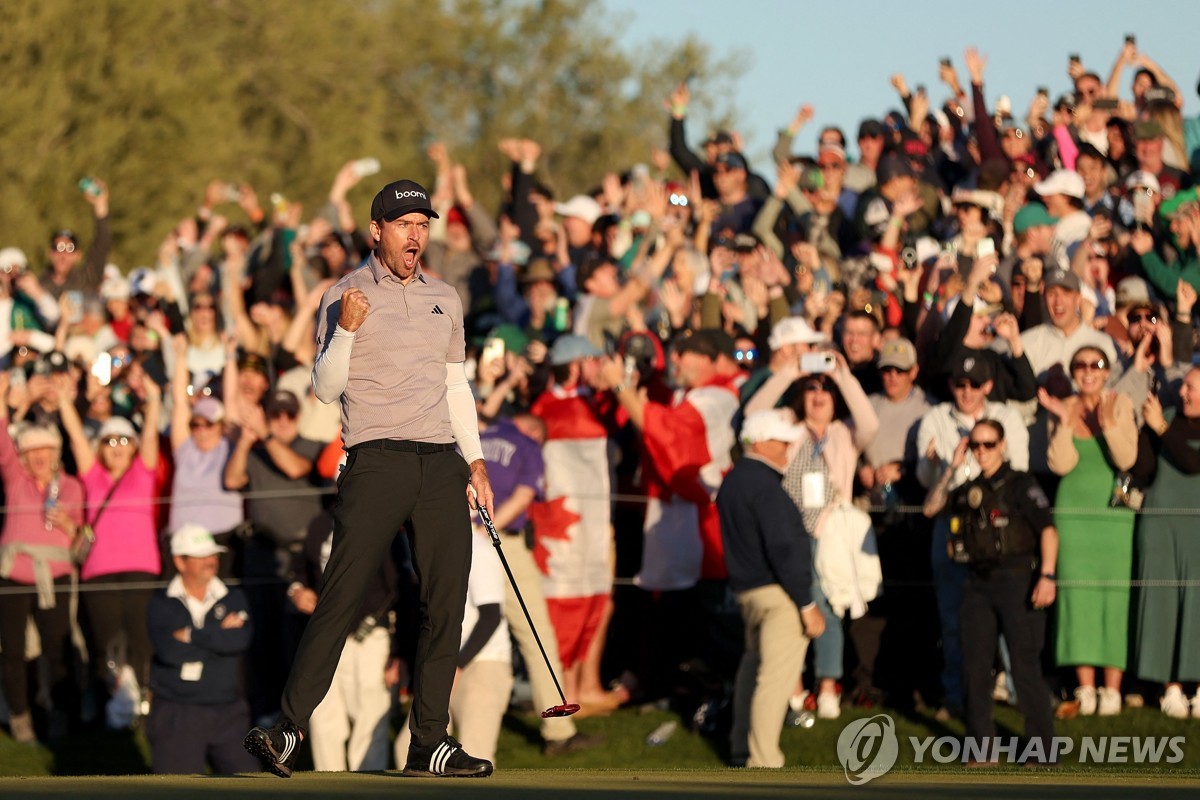 테일러, 체력전 속 PGA 투어 피닉스오픈 우승…김시우 공동 12위