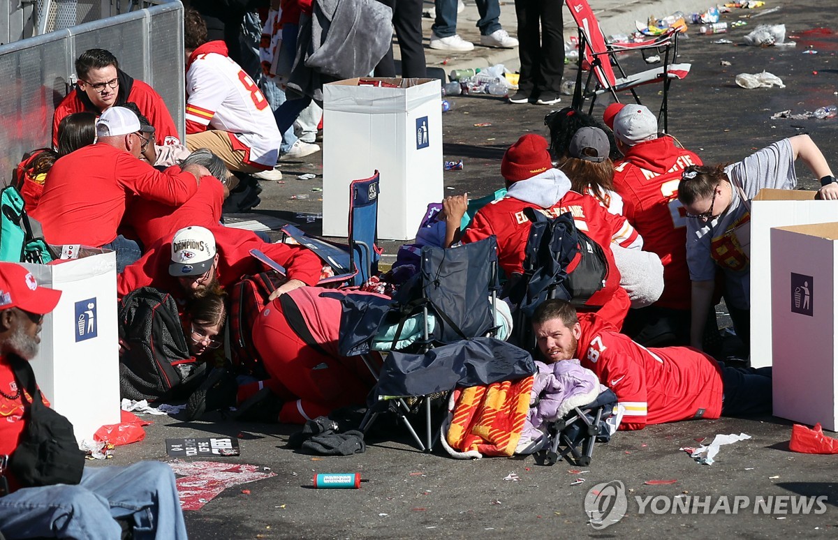 '슈퍼볼 총격'에…바이든 "미국의 정신이 다쳤다" 총기규제 촉구