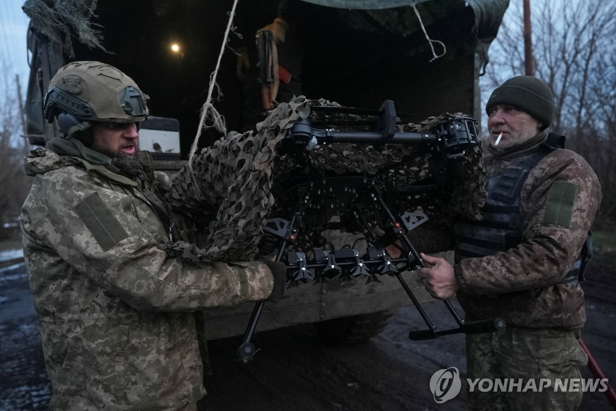 탄약 부족한 우크라, 공격력 보강용 '자폭 드론' 생산 박차