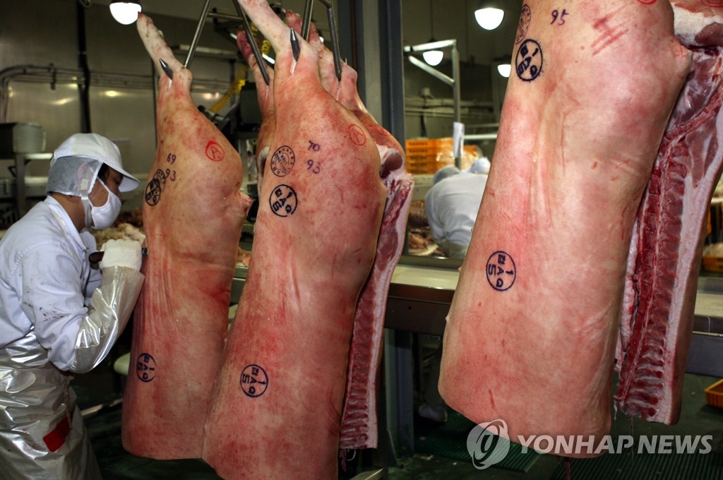 '제주 흑돼지·오겹살' 둔갑 늘어날까…제주 반입 품목 확대(종합)