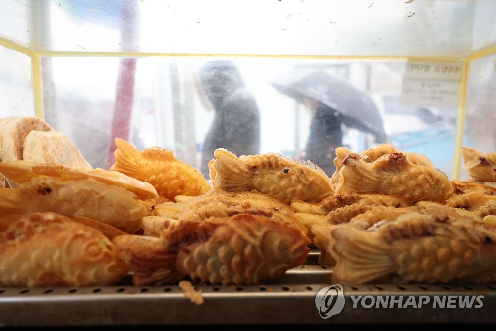 [팩트체크] 정부는 세금 안 내도 된다는데, 노점상은 왜-②