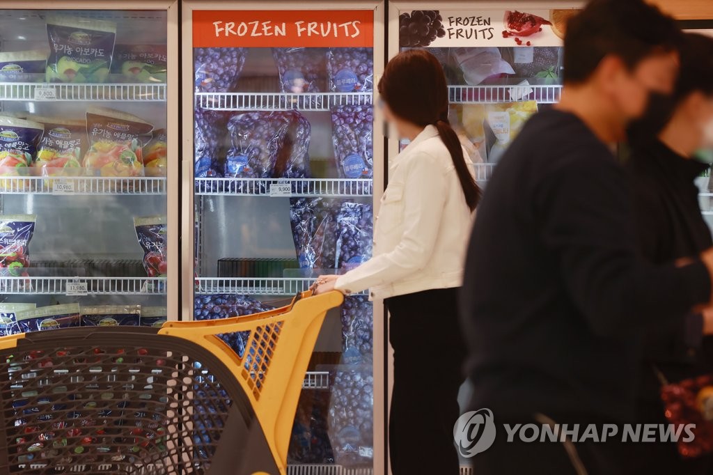 고물가에 냉동과일 많이 먹었다…작년 수입량 '최대'