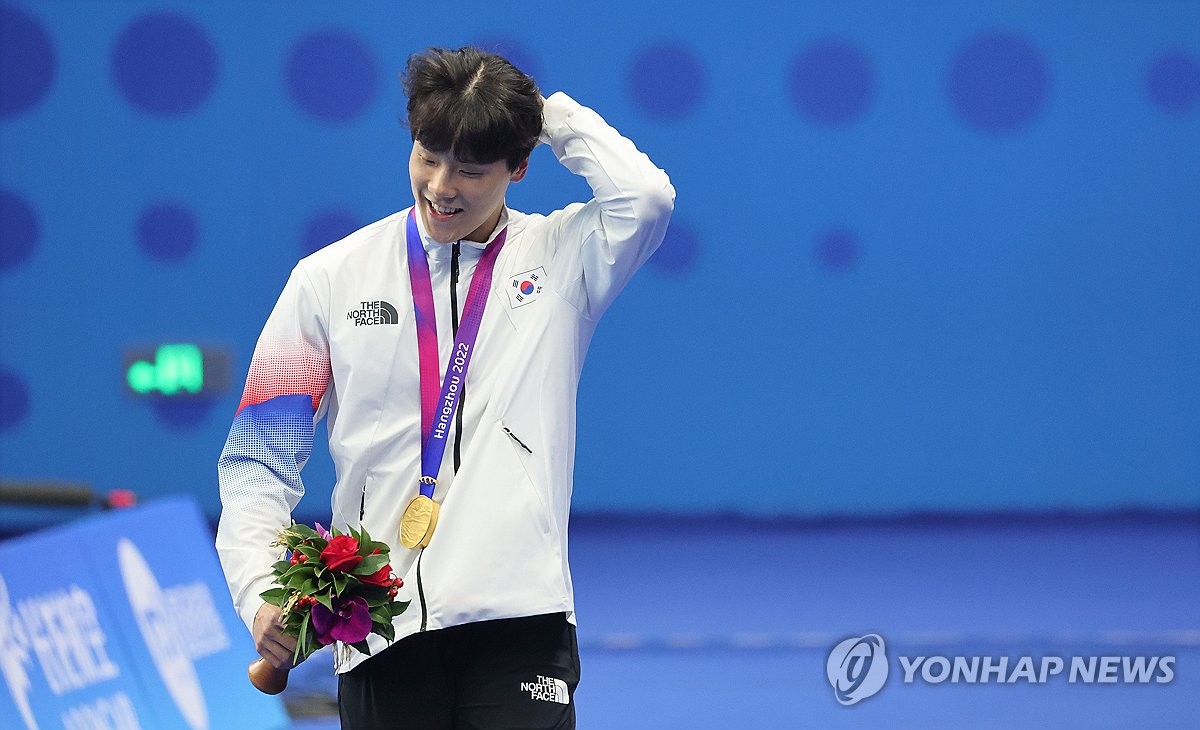 지유찬, 남자 자유형 50ｍ 한국 최초로 세계선수권 준결승 진출