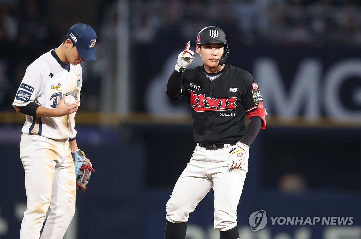 전지훈련 시작했는데…김재호·송민섭, 늦어지는 연봉 계약