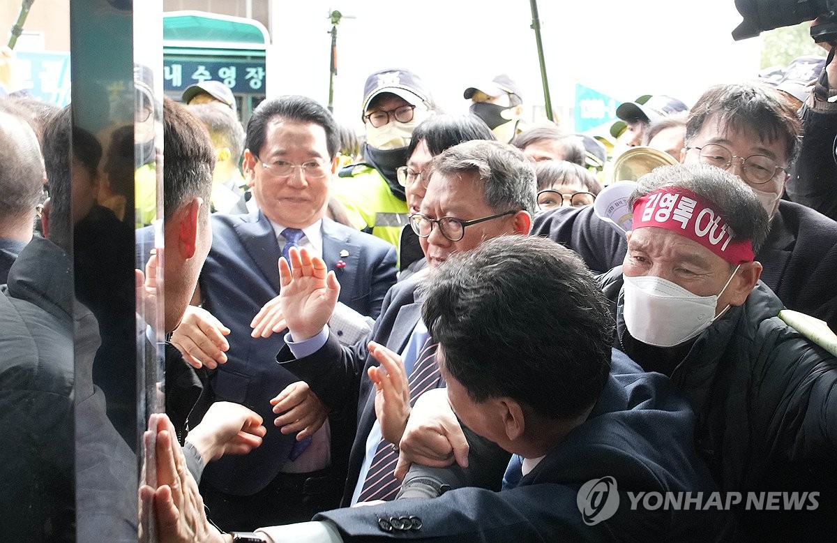 '의대 신설·광주공항 통합 이전'…전남도가 마주한 '난제'