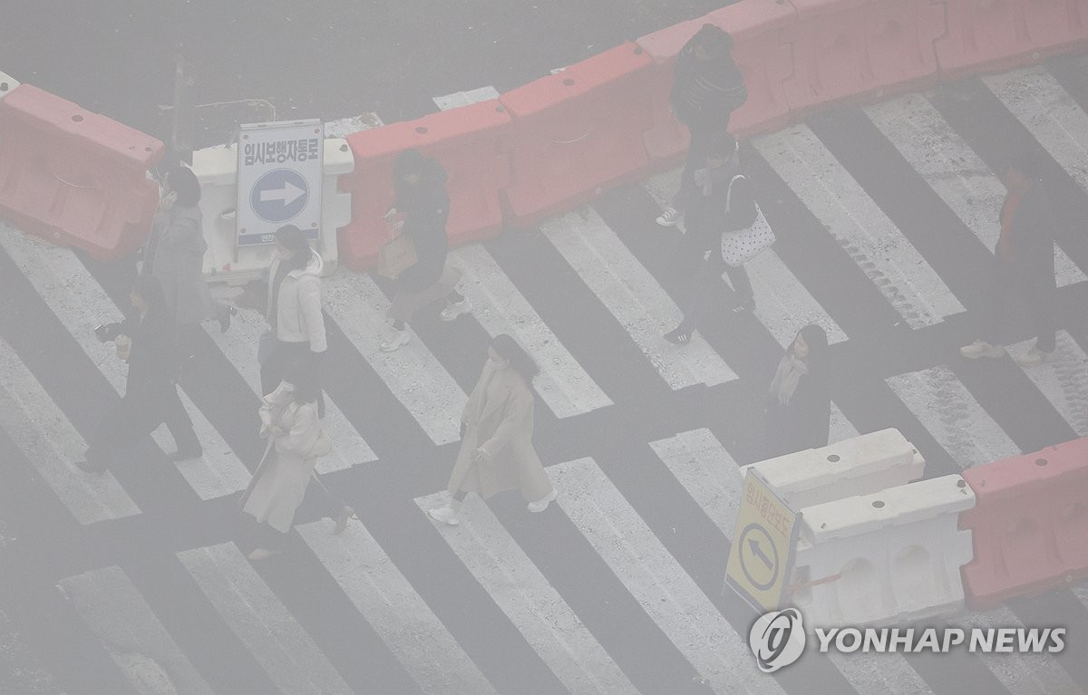 목요일 아침 내륙 중심 안개 짙어…중서부 미세먼지 '나쁨'