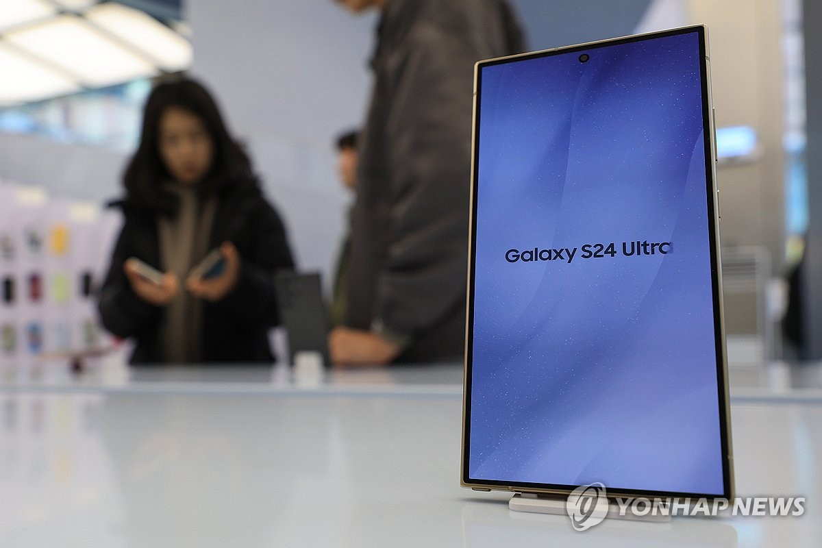 갤럭시S24·아이폰15 패널 출하↑…삼성·LG디스플레이 '훈풍'
