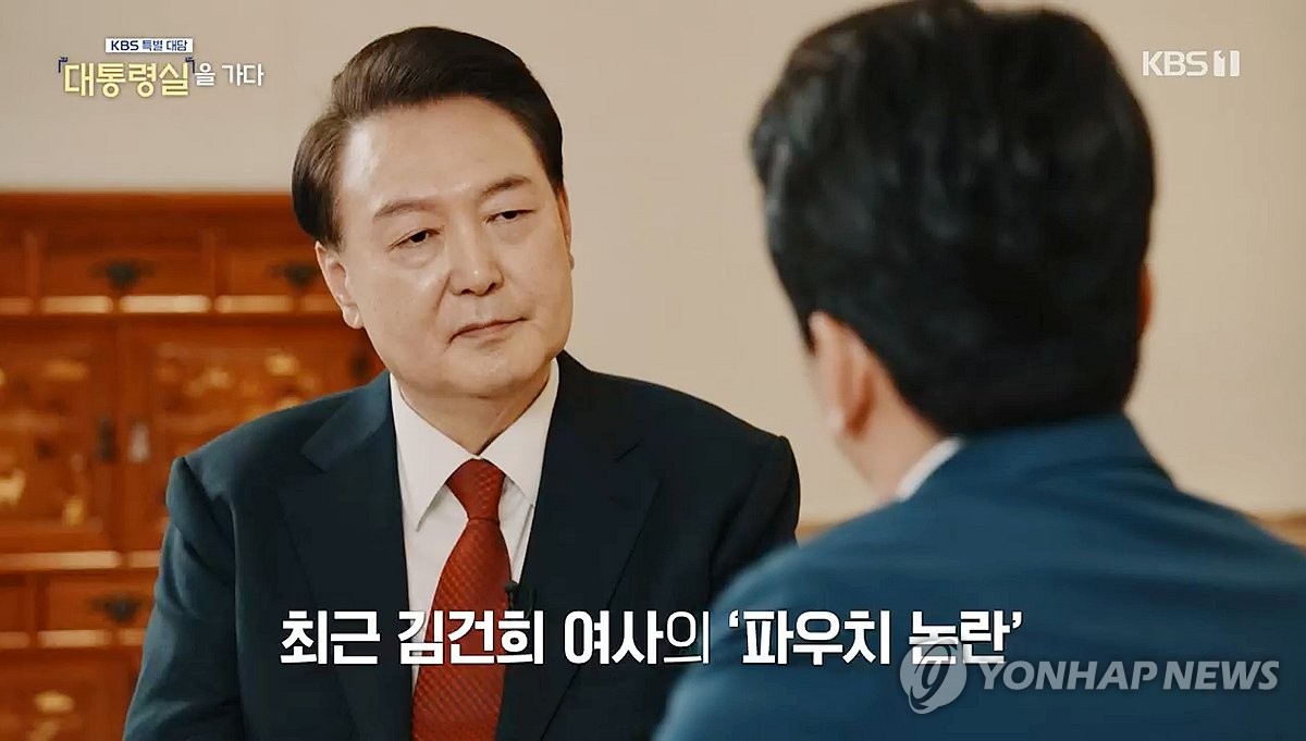 민주 "尹, 김여사 지키기만 빠져…국정농단 박근혜 기억해야"