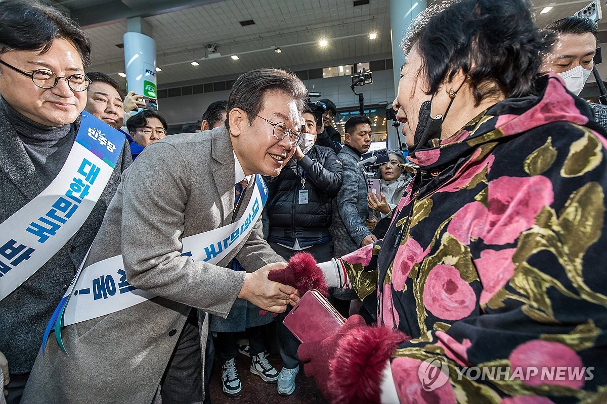 여야가 전한 설 민심…與 "더 잘하라 격려" 野 "최악 경기 호소"