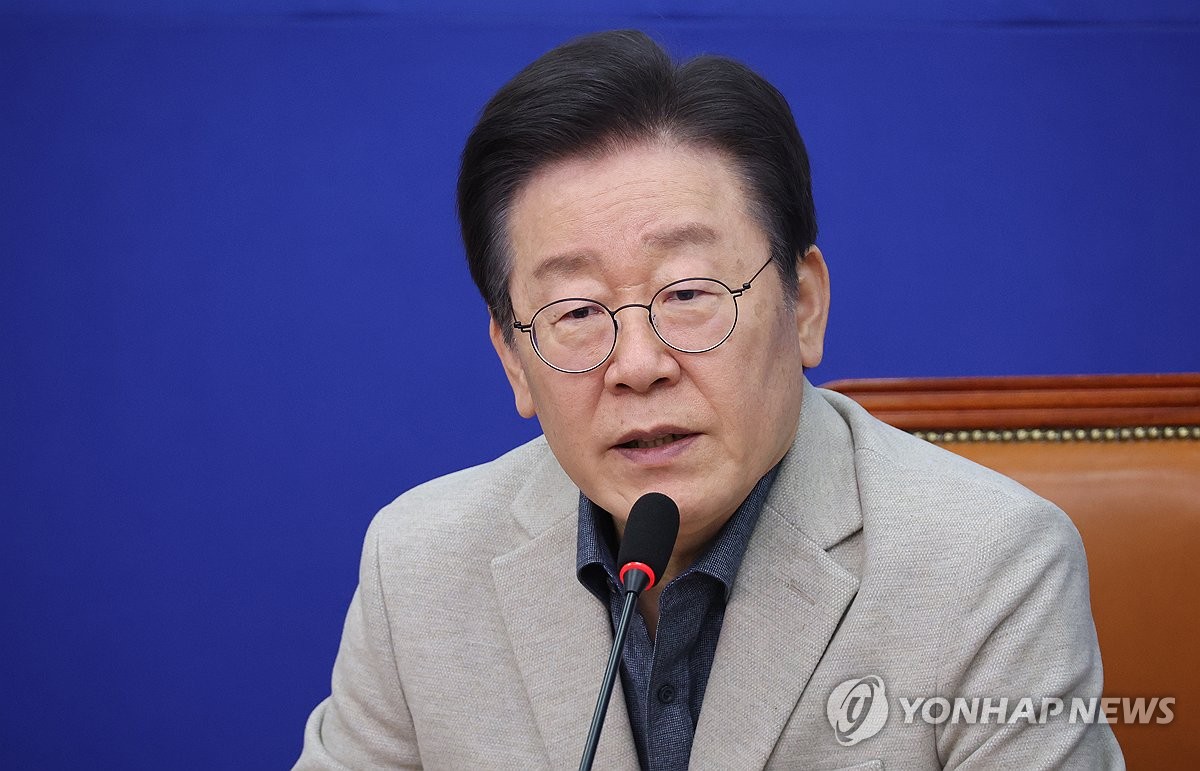 이재명 "尹 해외순방 포기해야 할 만큼 북한 도발 우려 큰가"