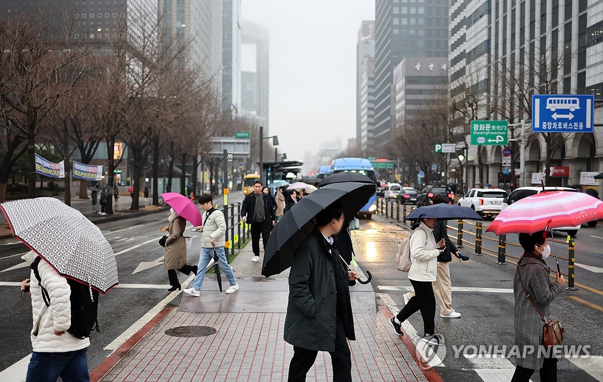 전국 대부분 비 또는 눈…낮 최고기온 0∼7도