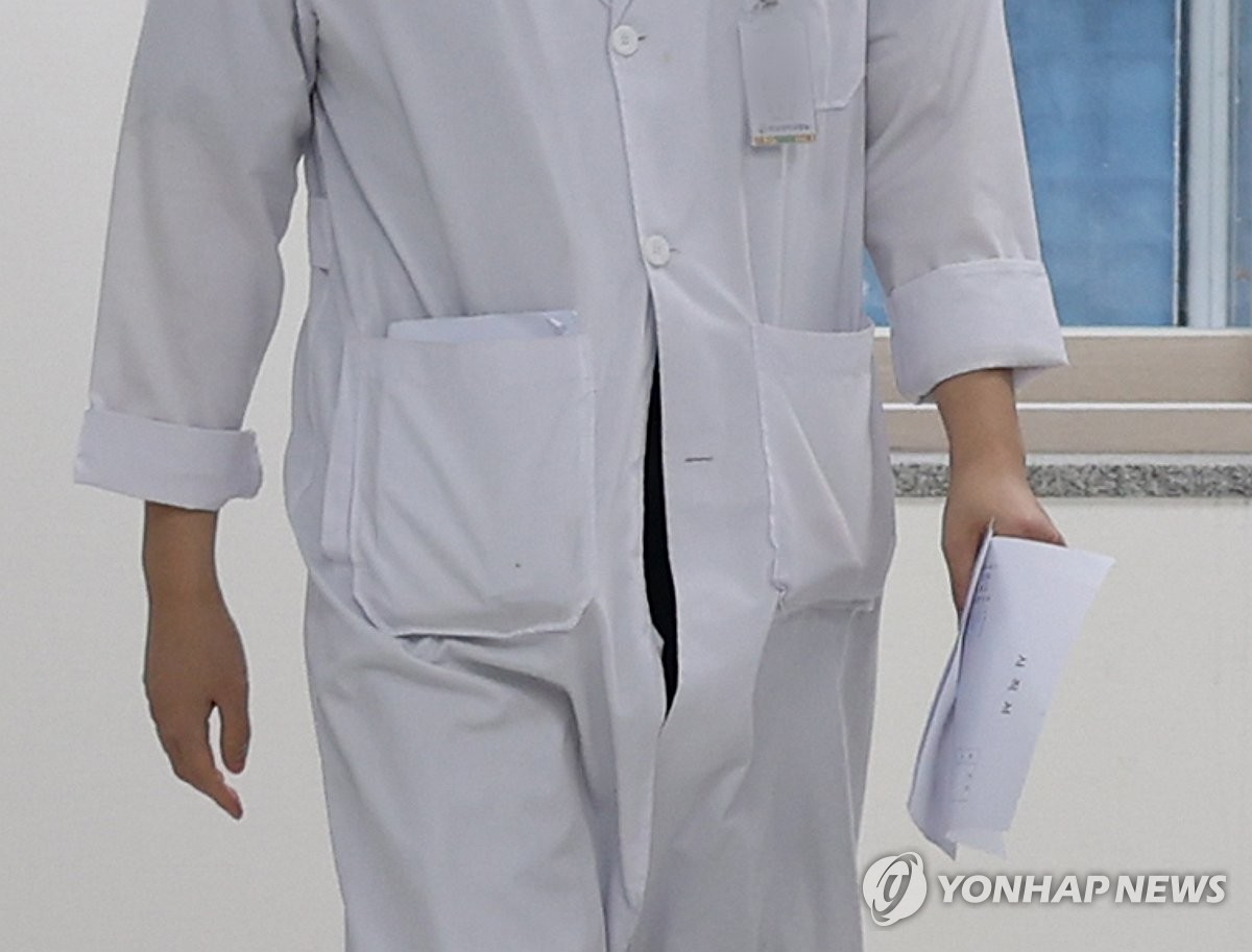 '전공의 사직' 전국으로 번져…수술 취소 등 의료공백 현실화(종합)